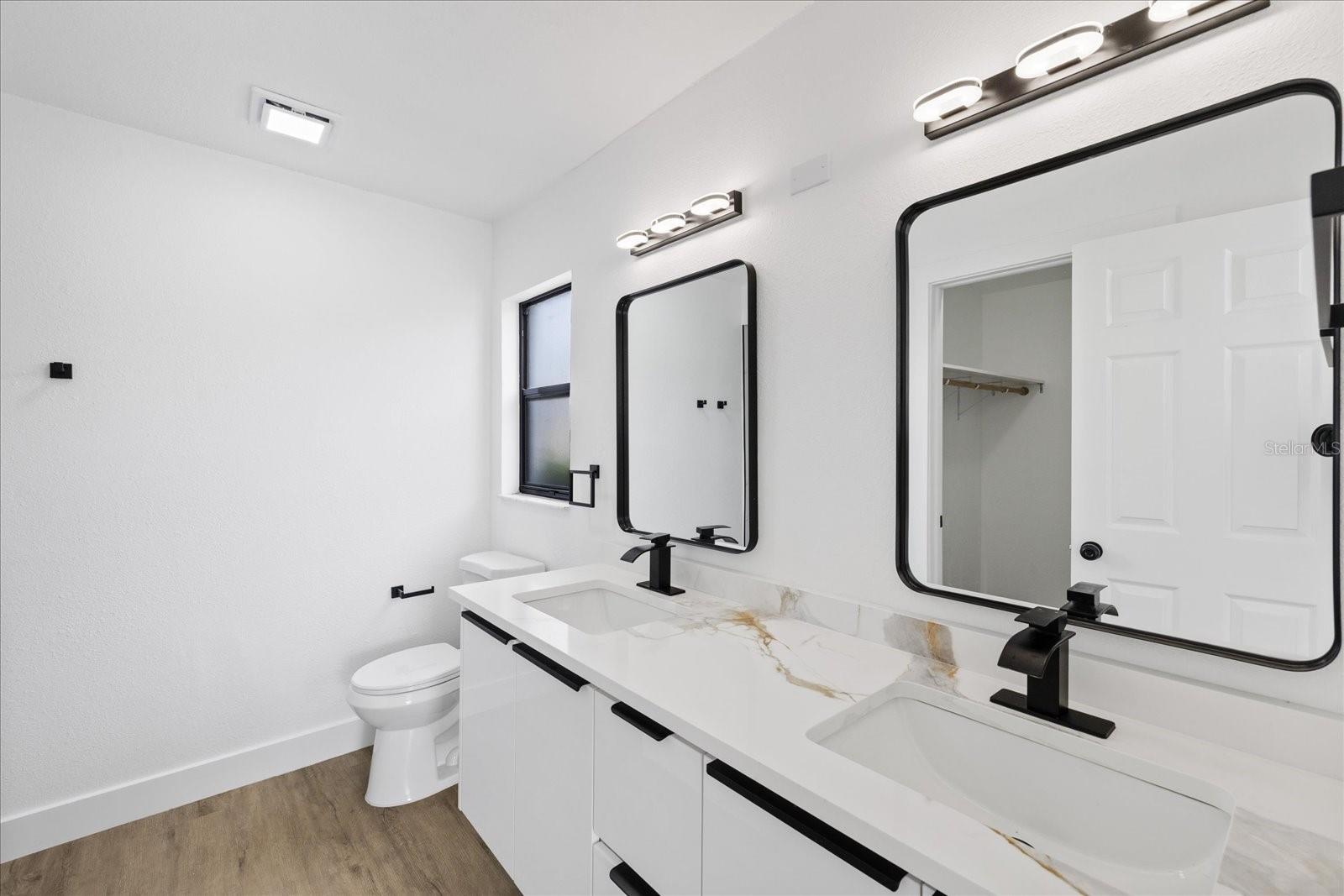 10609 OUT ISLAND DR — photo 20