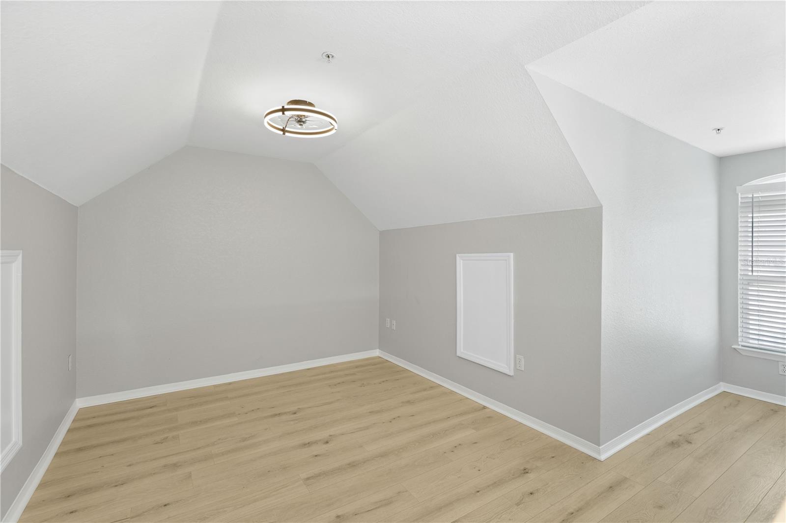 5531 ROSEHILL RD #203 — photo 14