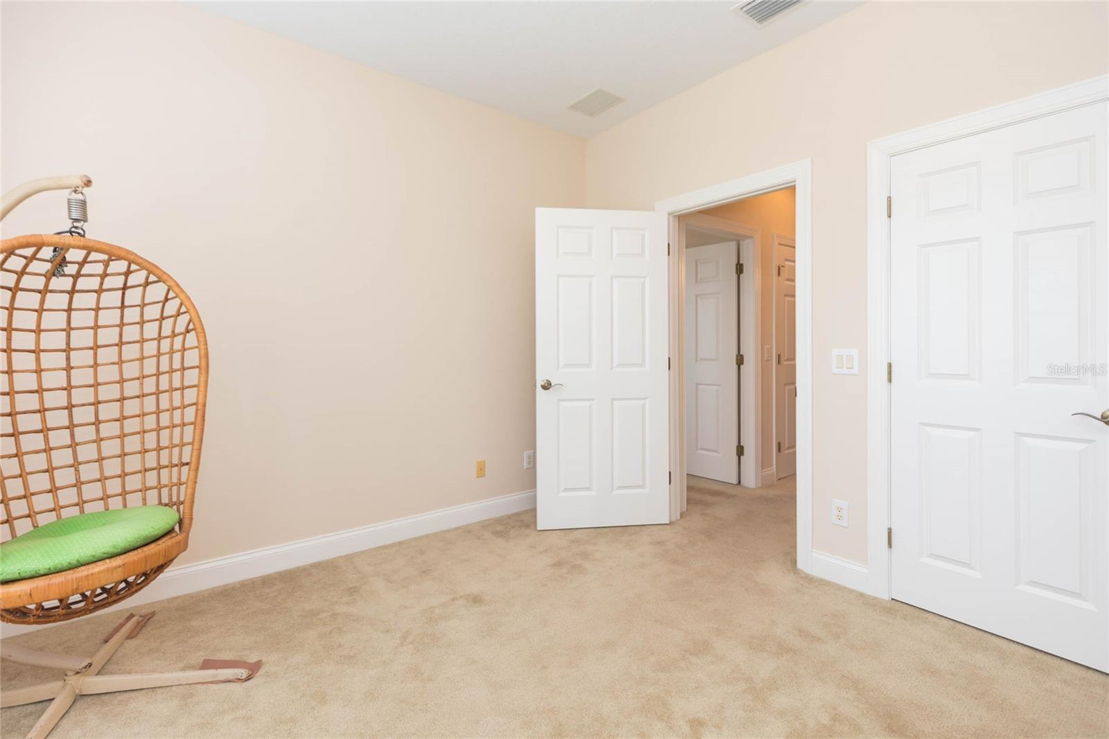 320 IBISVIEW LN — photo 36