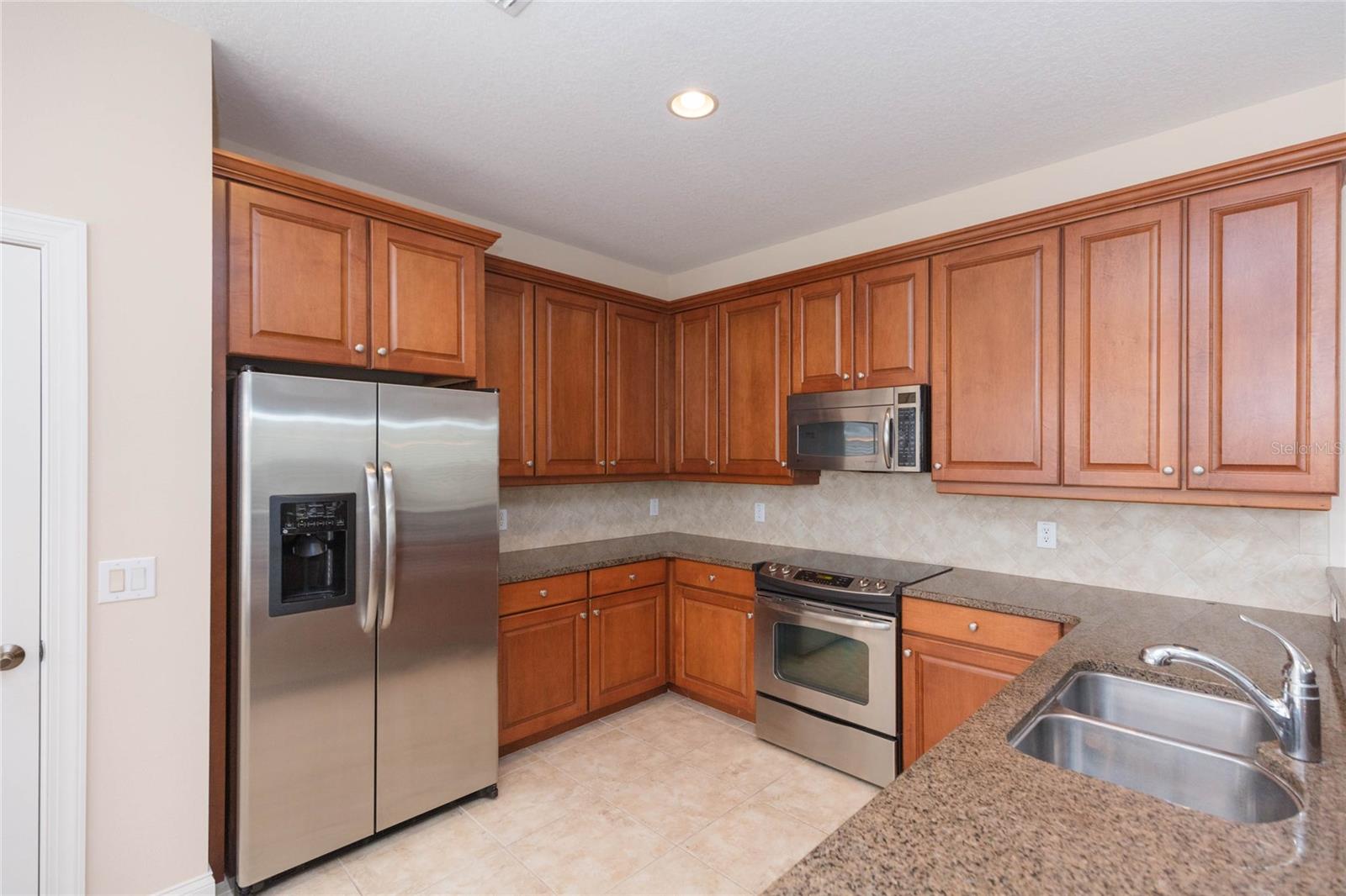 320 IBISVIEW LN — photo 14
