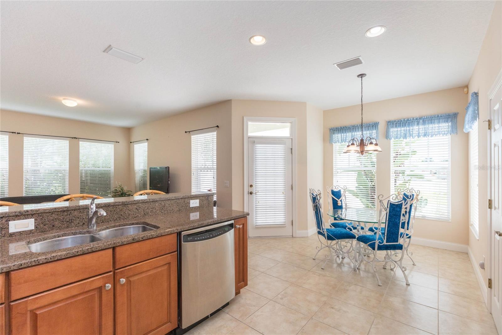 320 IBISVIEW LN — photo 16