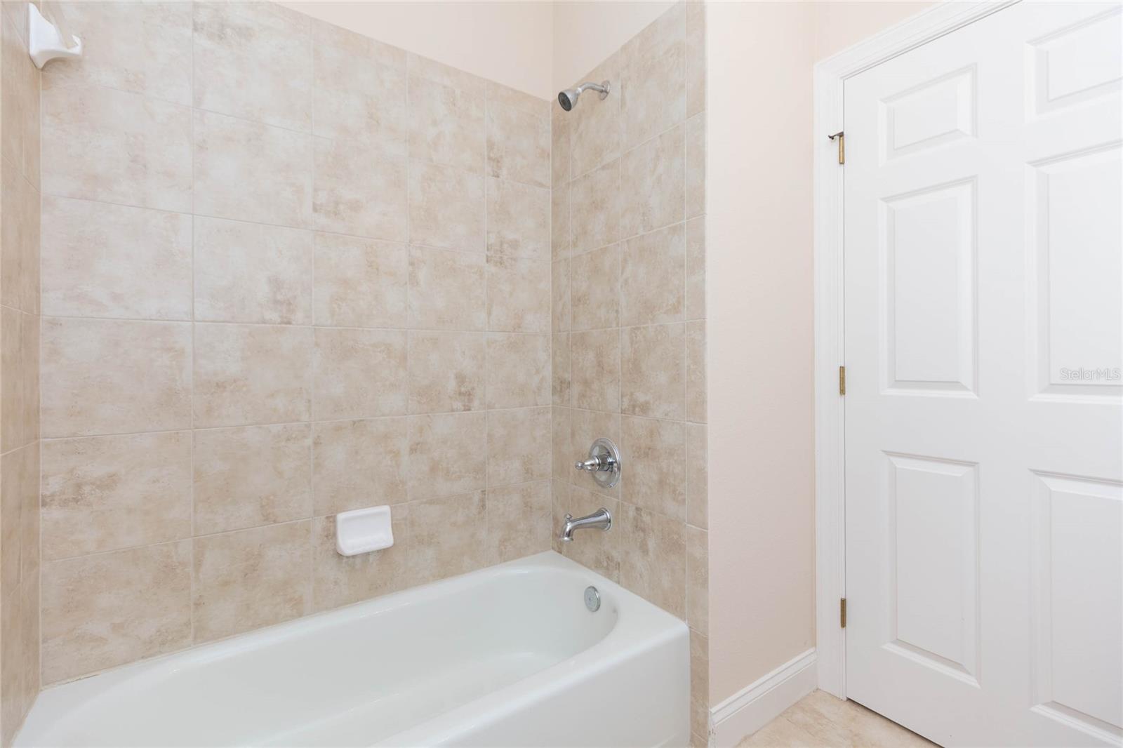 320 IBISVIEW LN — photo 34