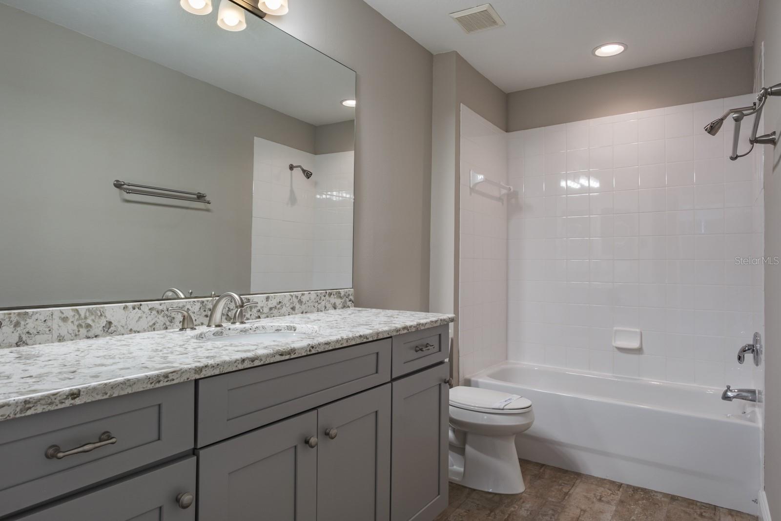 3298 COVERED BRIDGE DR W — photo 40