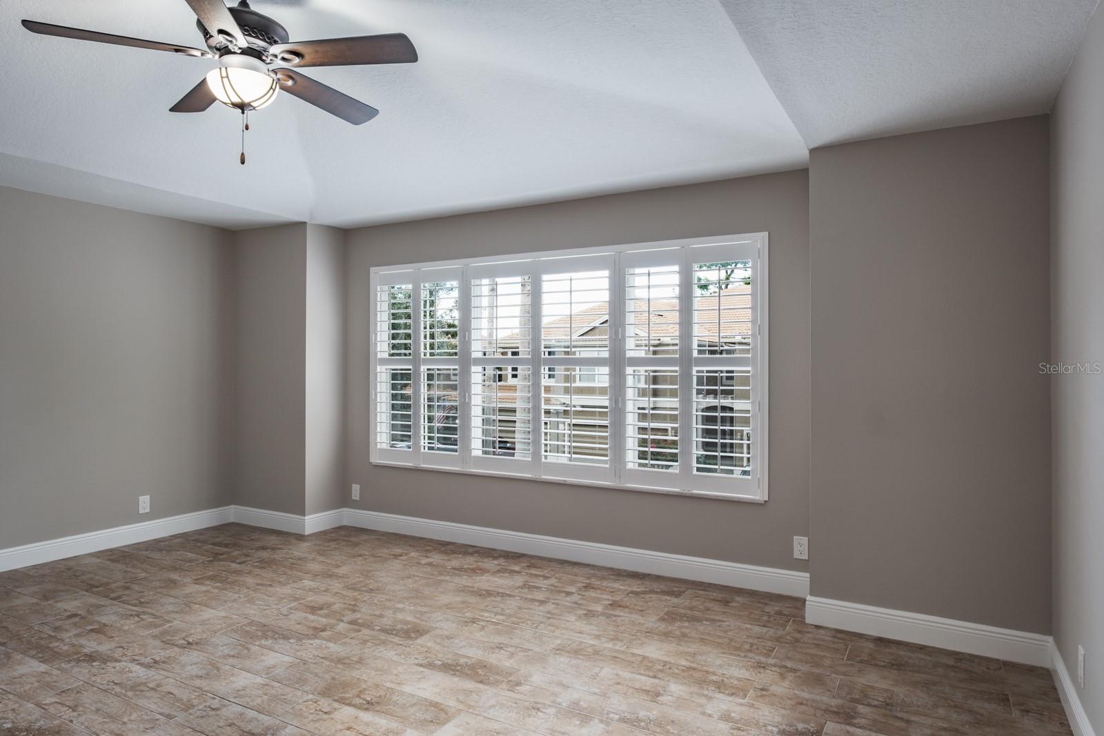 3298 COVERED BRIDGE DR W — photo 36