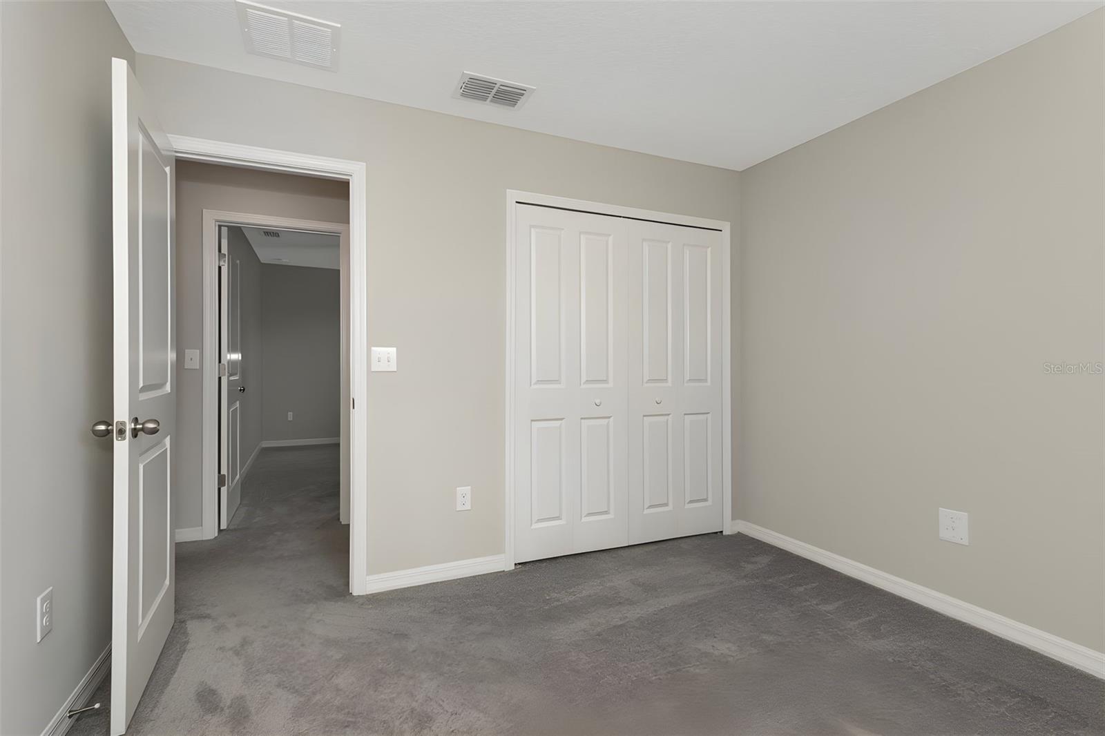 128 CASCADE BEND DR — photo 40