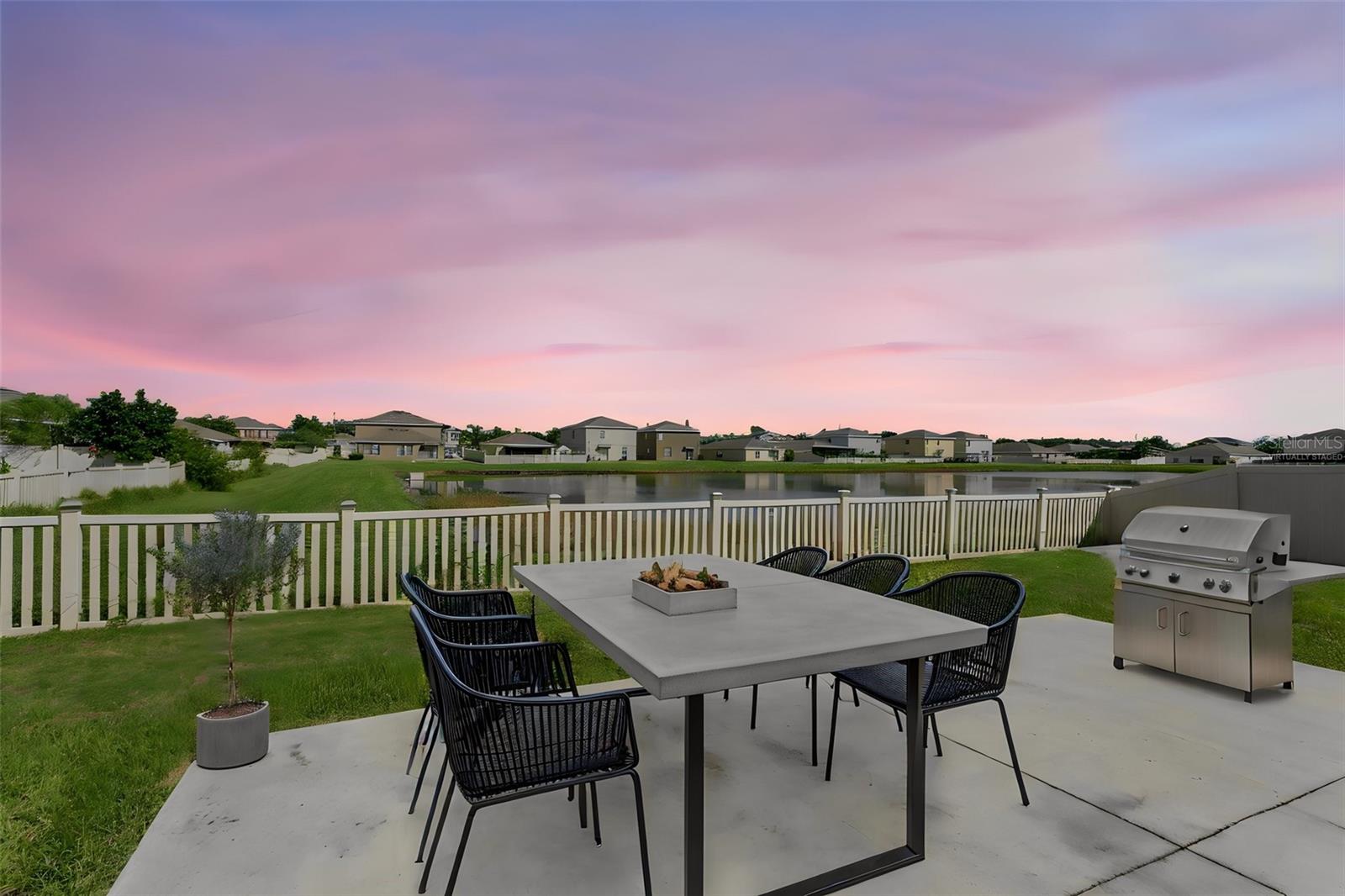 128 CASCADE BEND DR — photo 45