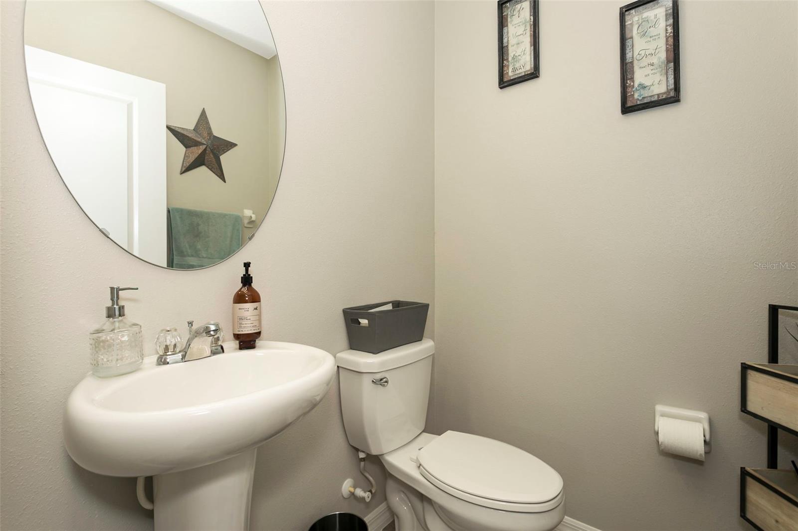 128 CASCADE BEND DR — photo 33