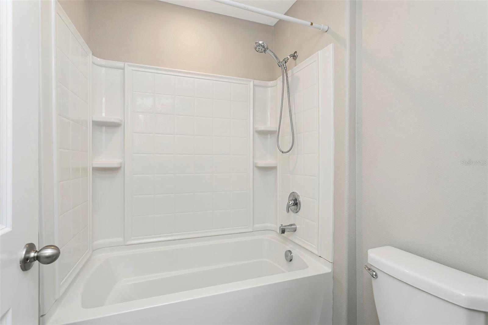 128 CASCADE BEND DR — photo 42