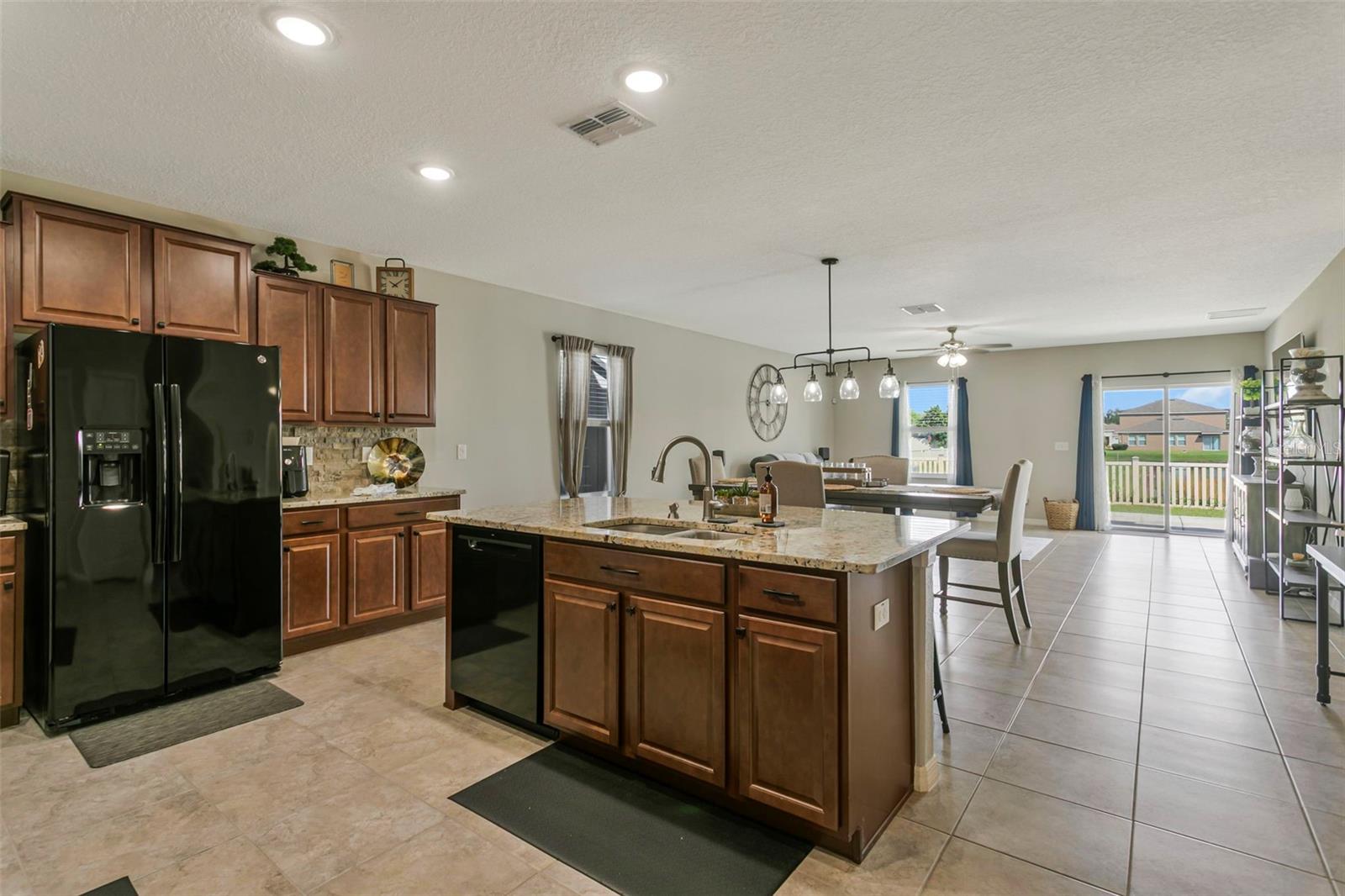 128 CASCADE BEND DR — photo 8