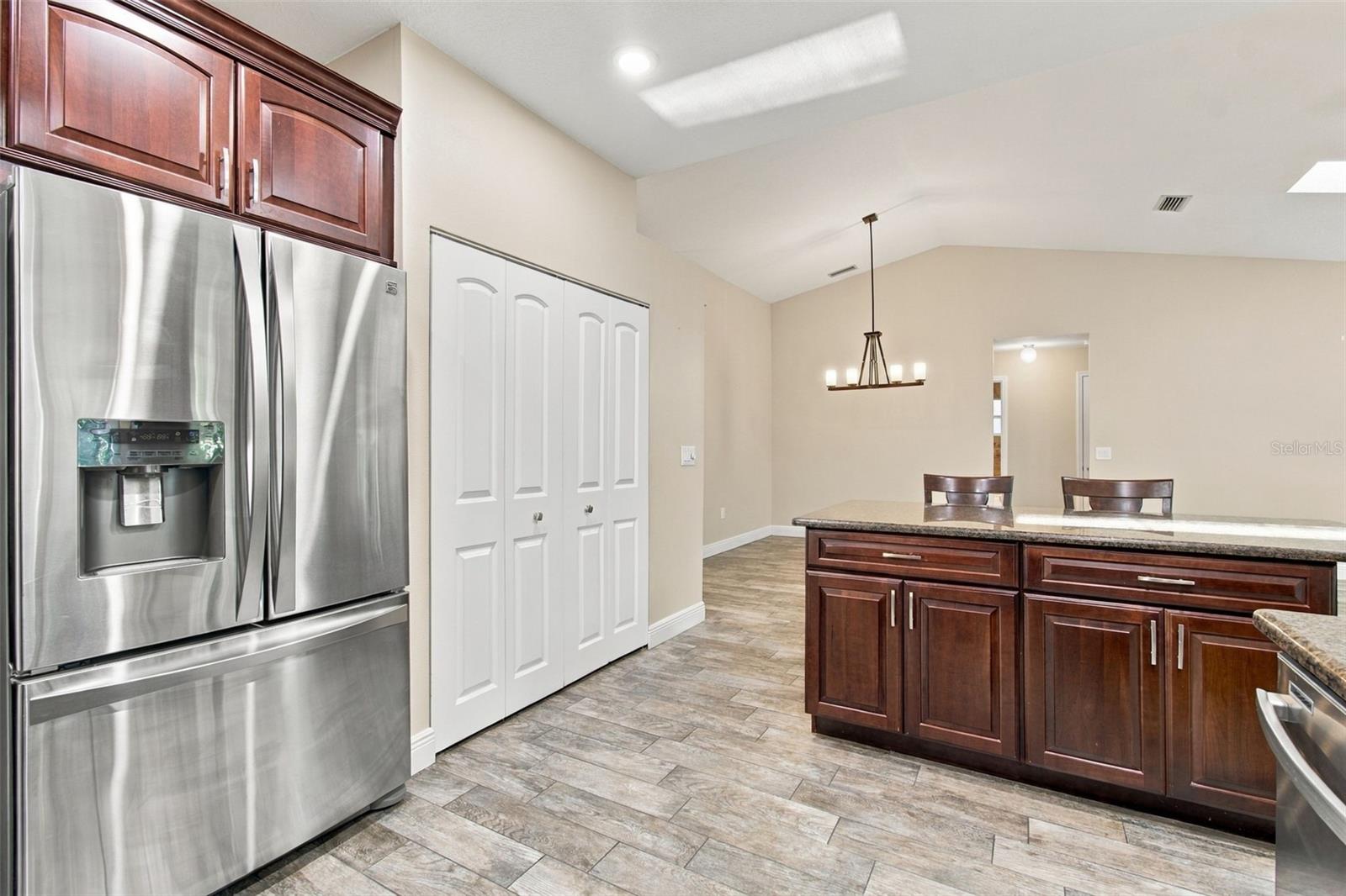 7700 CYPRESS TRACE CT — photo 34
