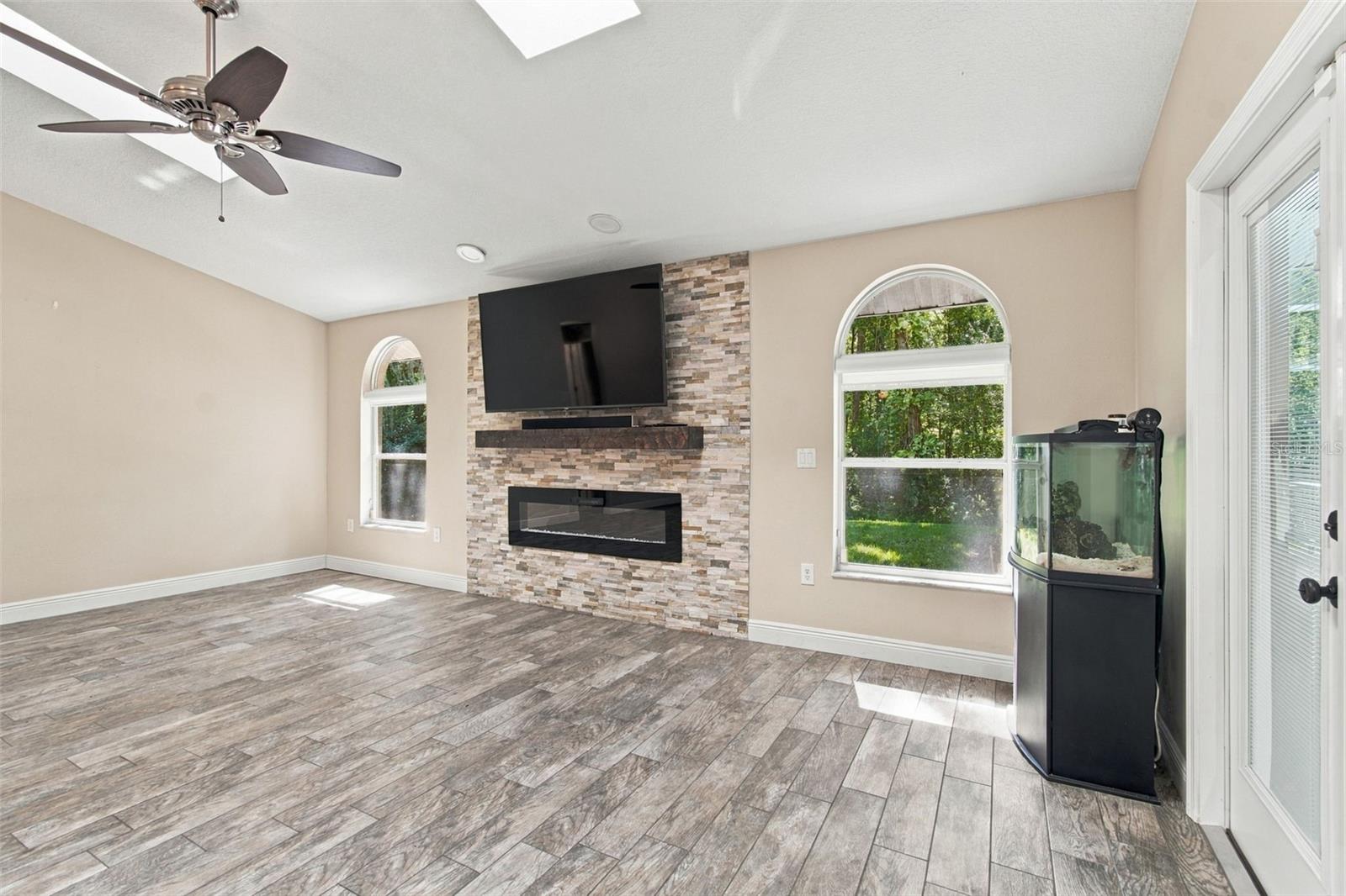 7700 CYPRESS TRACE CT — photo 29
