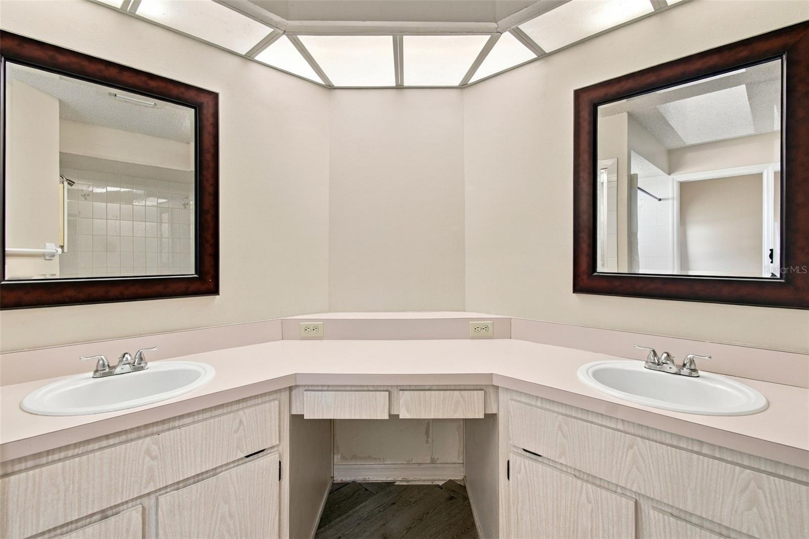 7700 CYPRESS TRACE CT — photo 58