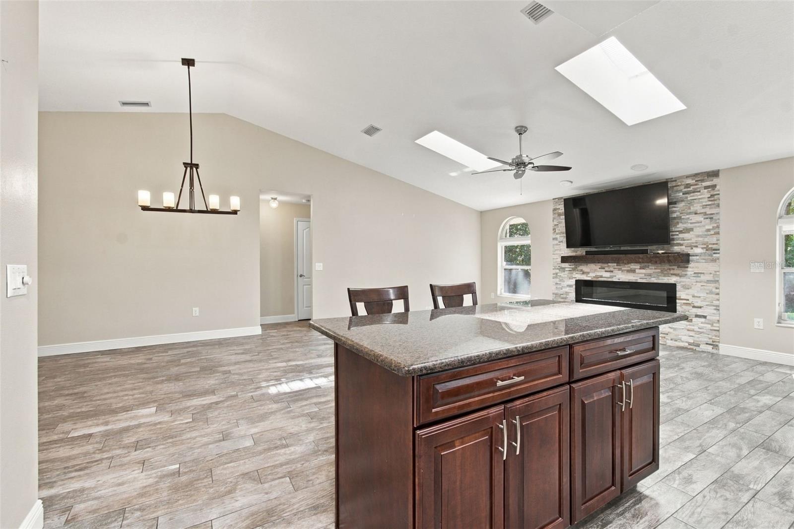 7700 CYPRESS TRACE CT — photo 36