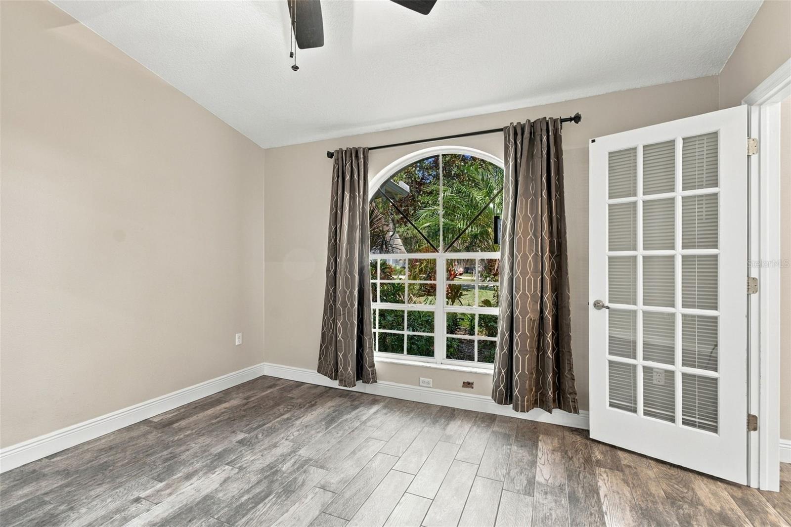 7700 CYPRESS TRACE CT — photo 23
