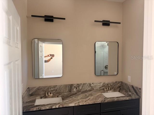 3204 E COLUMBUS DR — photo 18