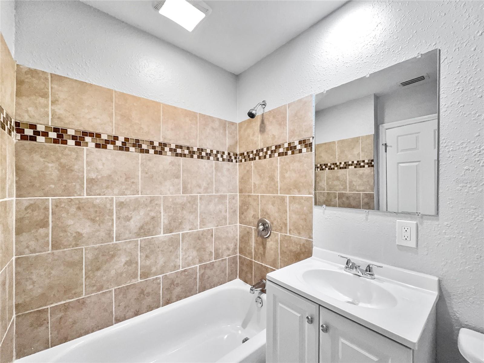 3110 W HARTNETT AVE — photo 13