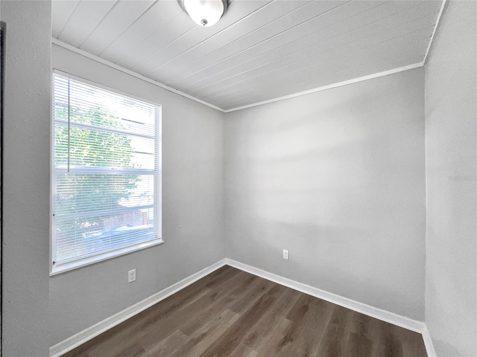3110 W HARTNETT AVE — photo 6