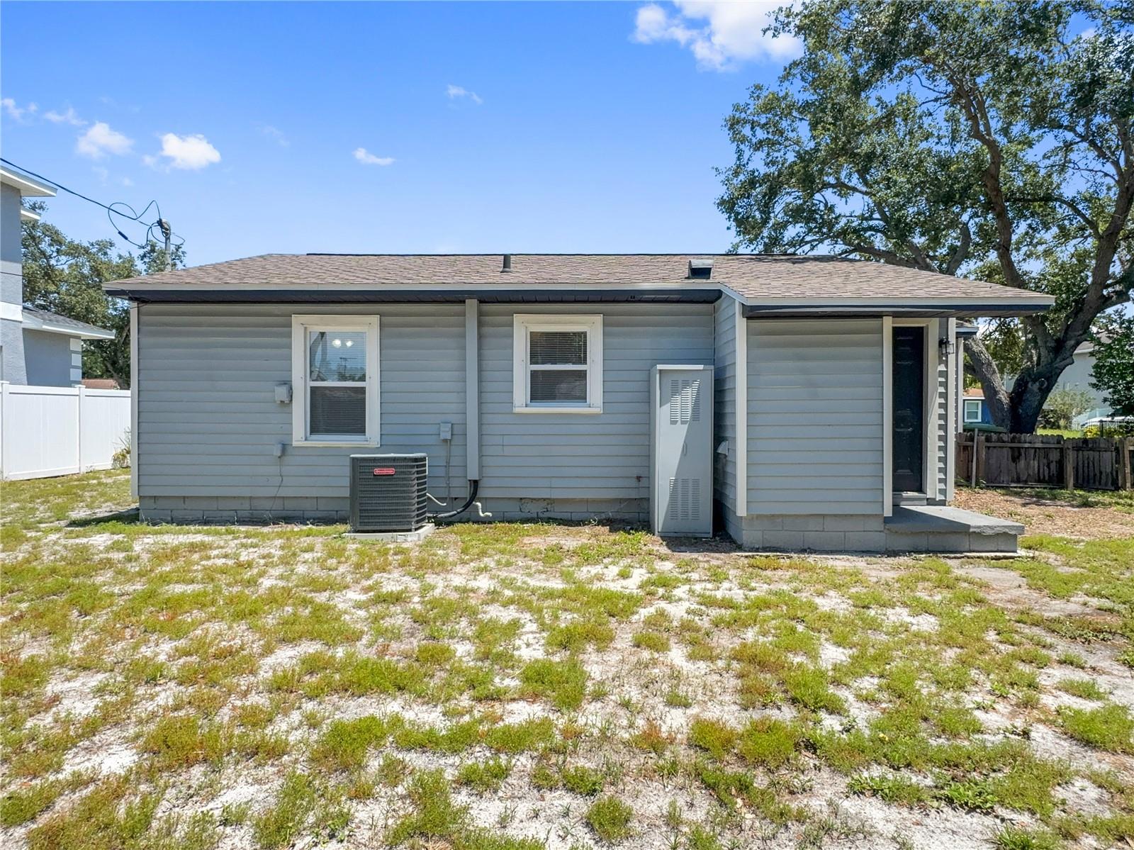 3110 W HARTNETT AVE — photo 15