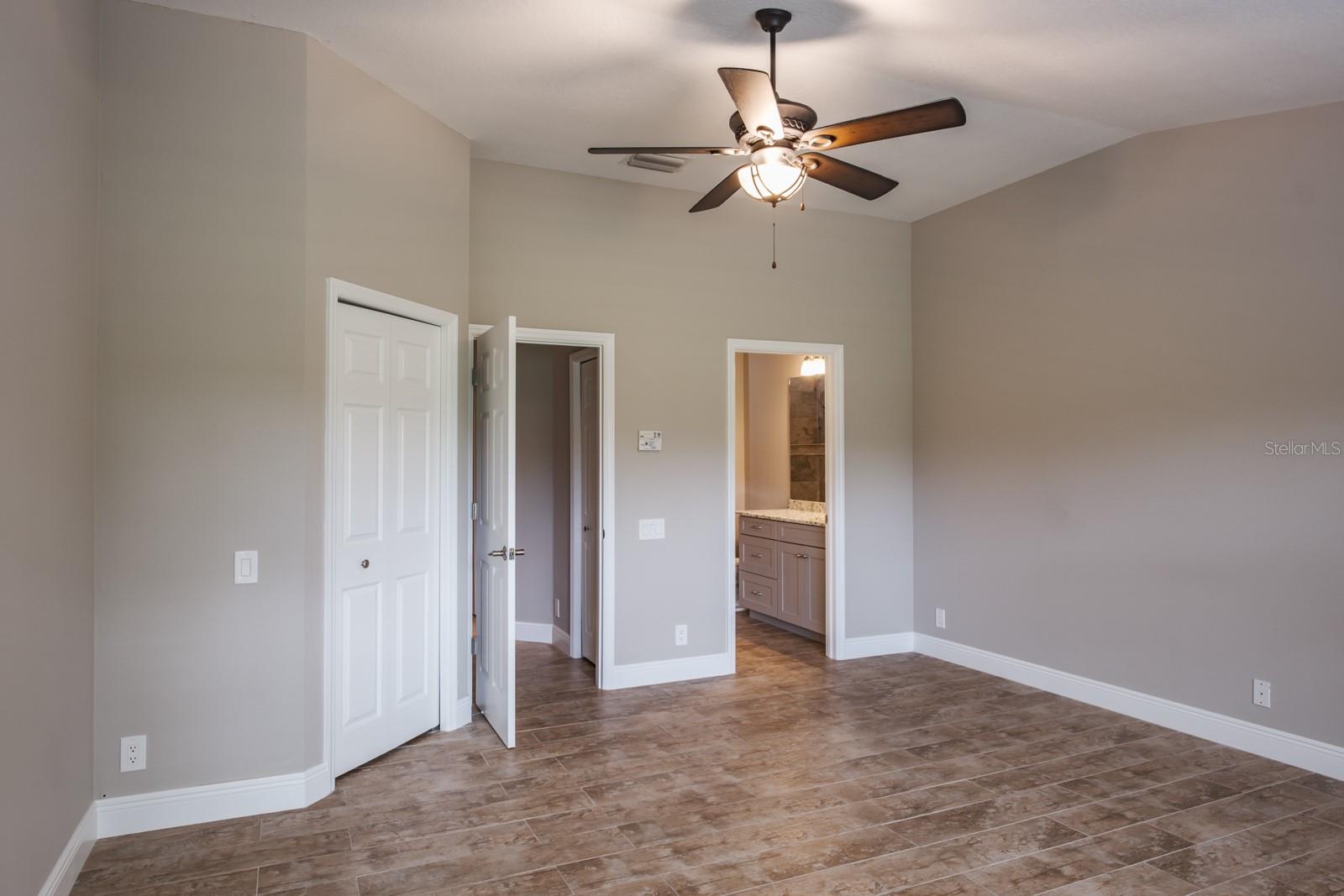 3298 COVERED BRIDGE DR W — photo 31