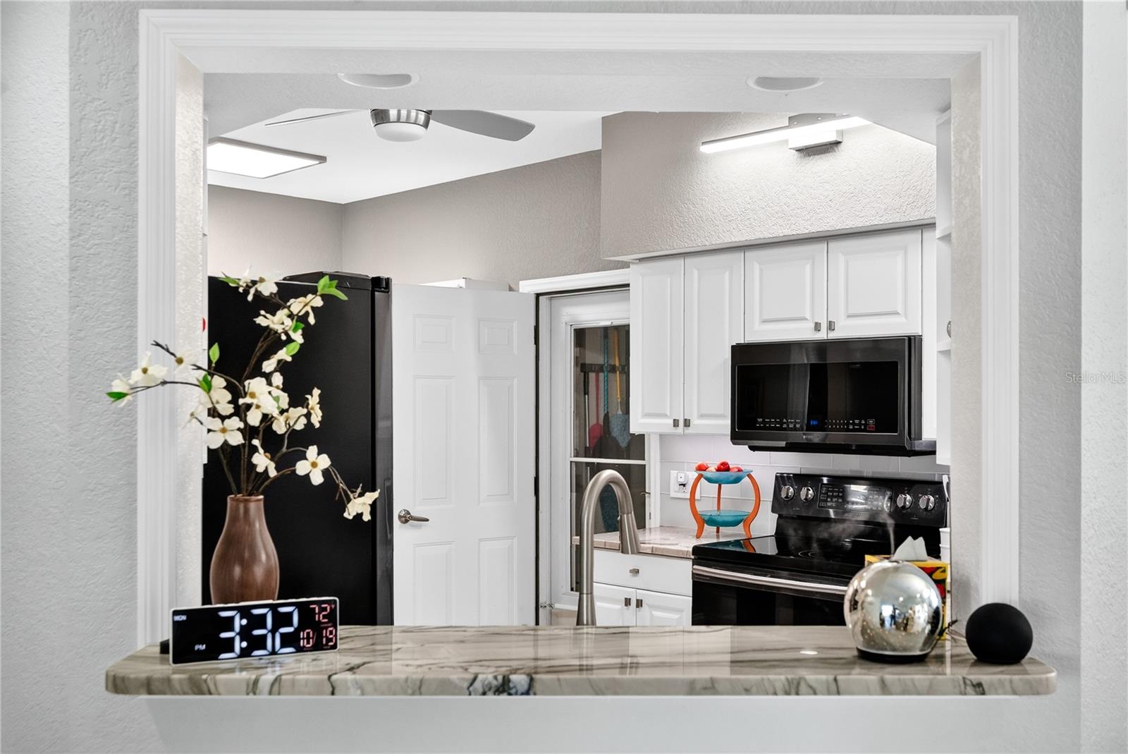 7685 SWEETBAY CIR #NA — photo 8