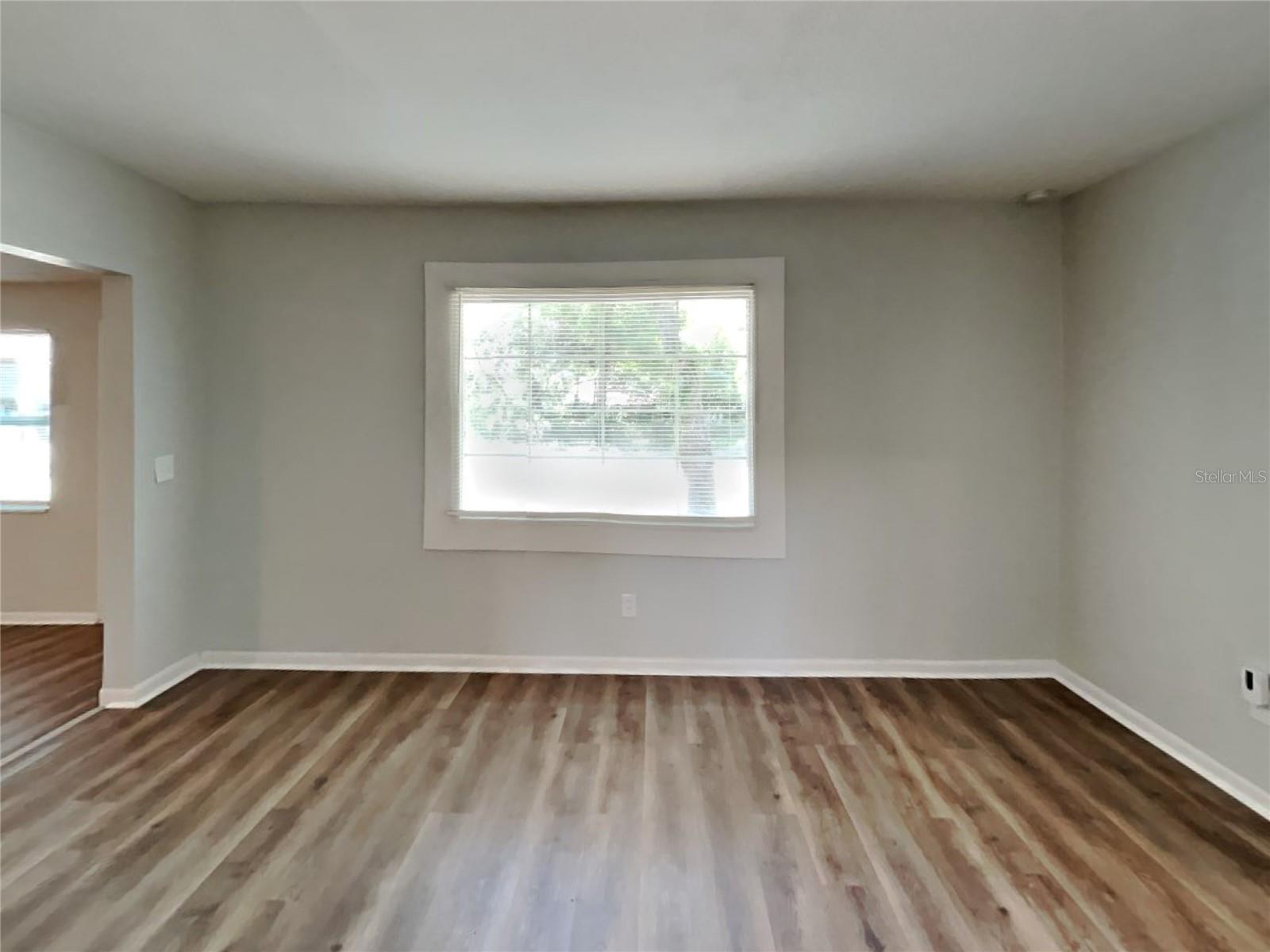 5119 N 15TH ST — photo 3