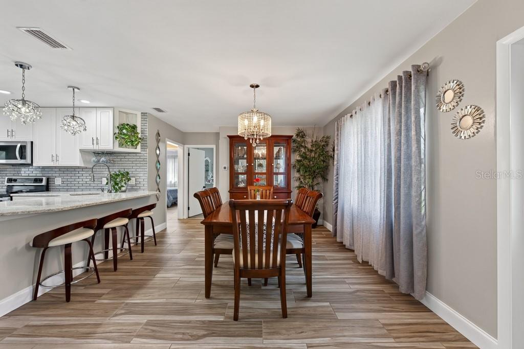 6436 LAMBERT LN — photo 4