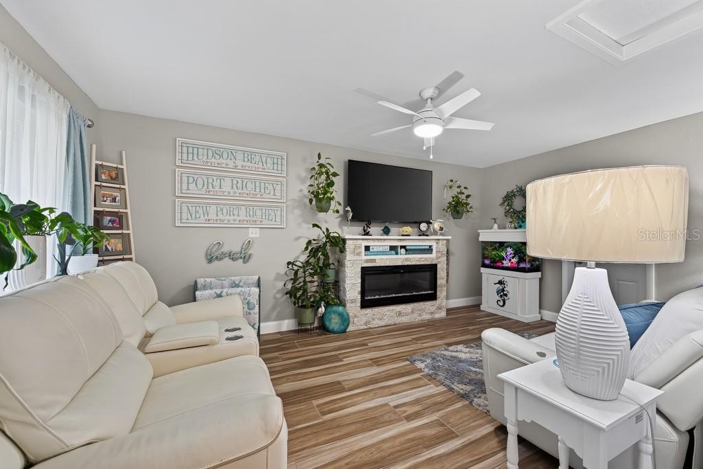 6436 LAMBERT LN — photo 16
