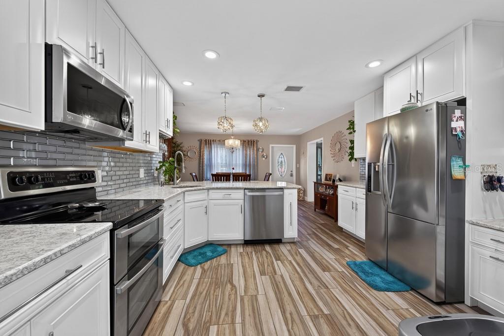 6436 LAMBERT LN — photo 14
