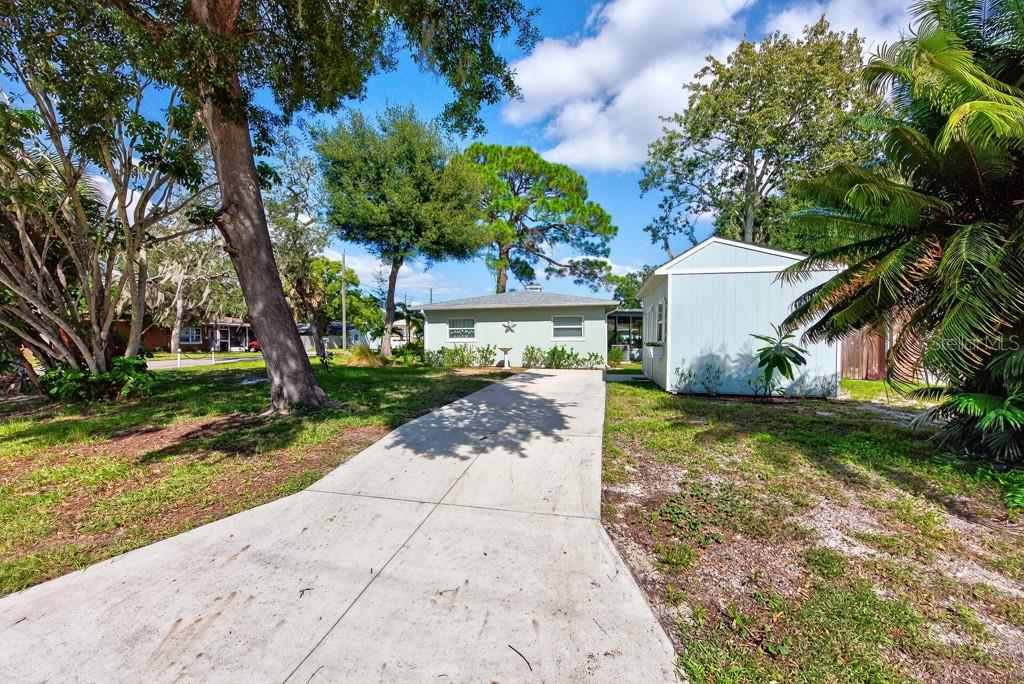 6436 LAMBERT LN — photo 38