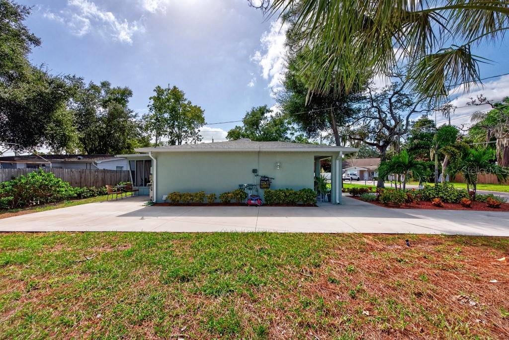 6436 LAMBERT LN — photo 33