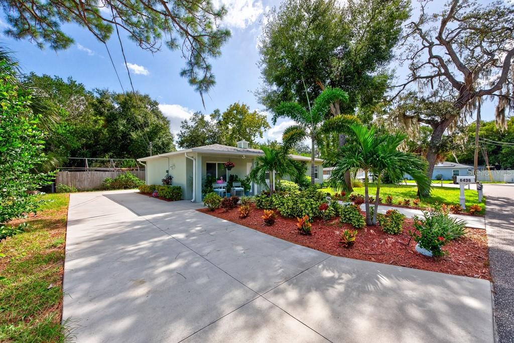 6436 LAMBERT LN — photo 43