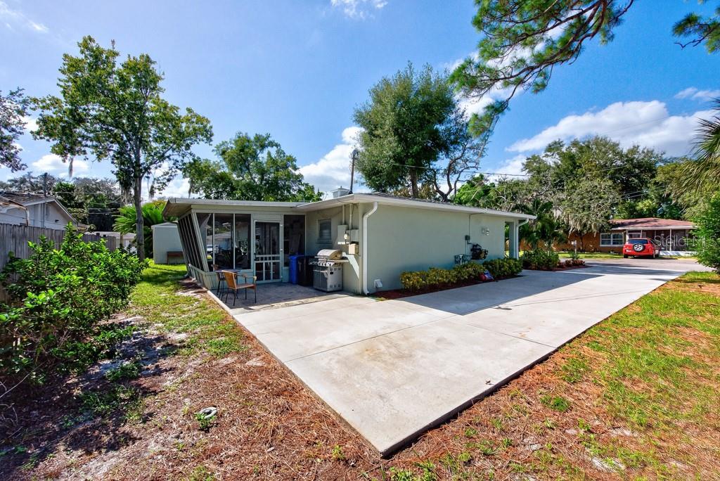 6436 LAMBERT LN — photo 34