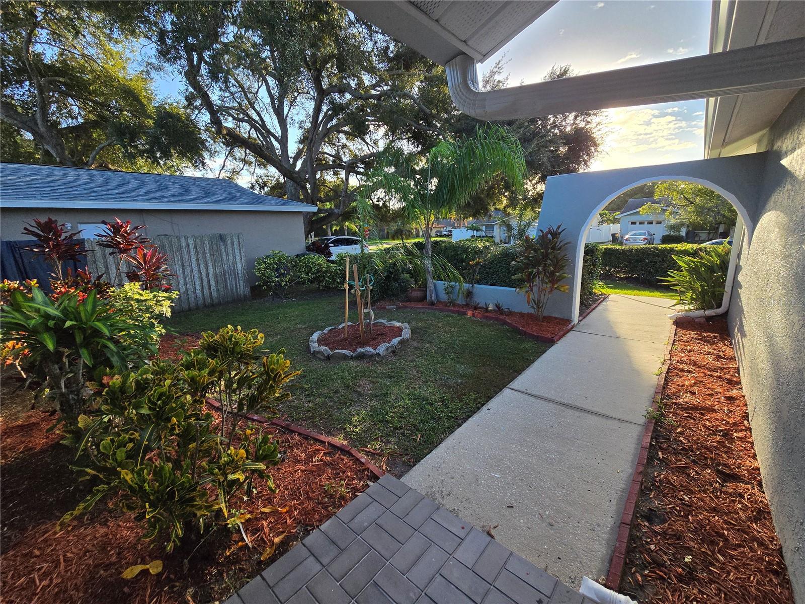 1007 VINEYARD CT — photo 3