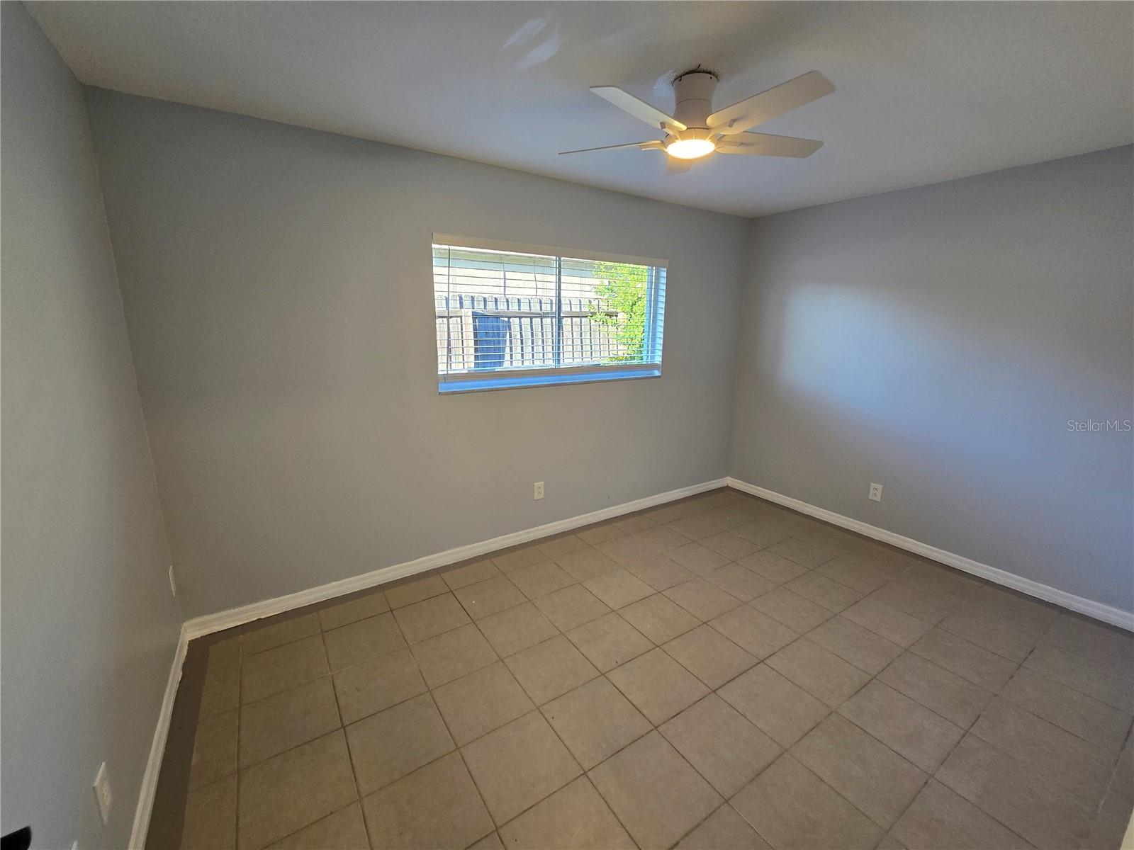 1007 VINEYARD CT — photo 31