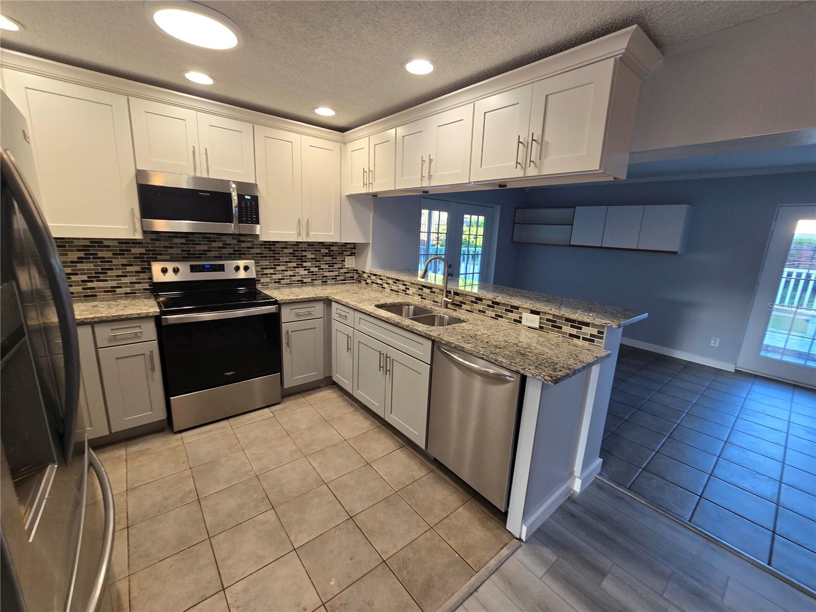 1007 VINEYARD CT — photo 23