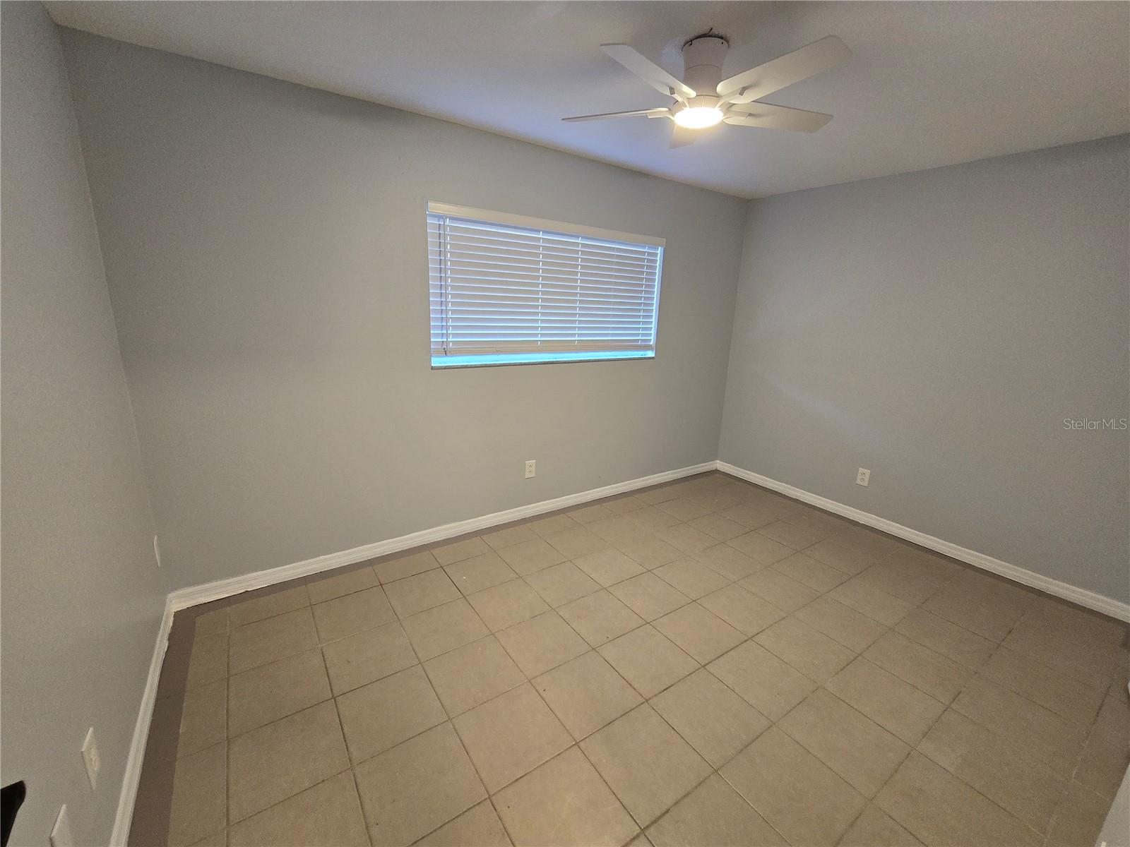 1007 VINEYARD CT — photo 12