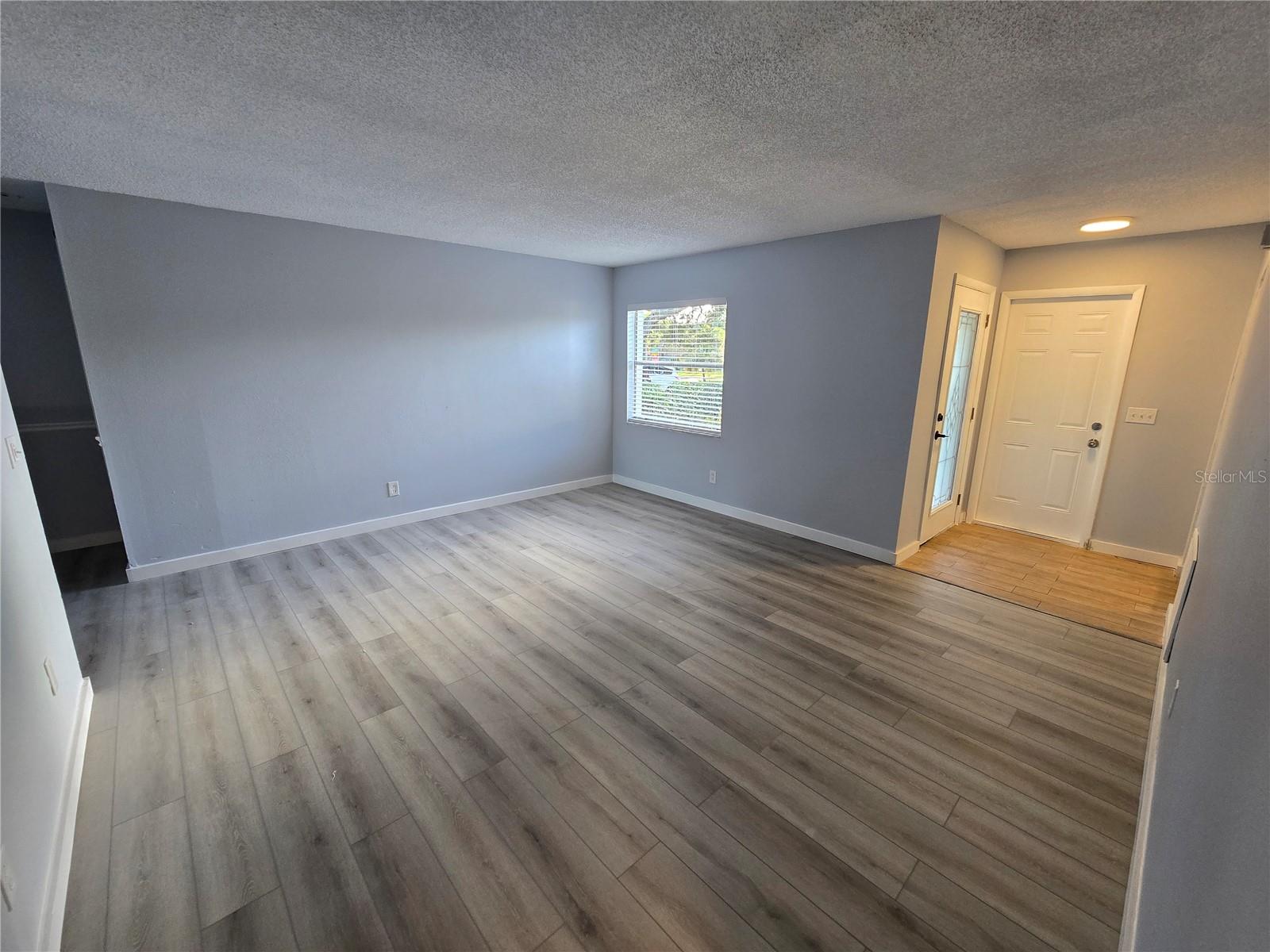 1007 VINEYARD CT — photo 15
