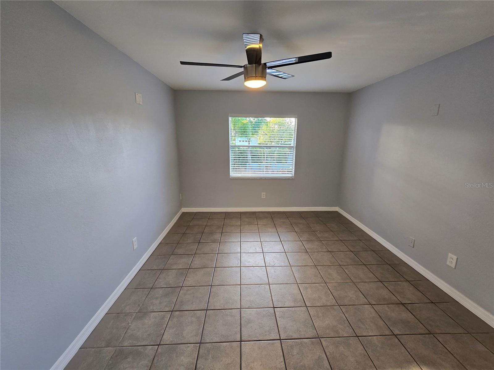 1007 VINEYARD CT — photo 19