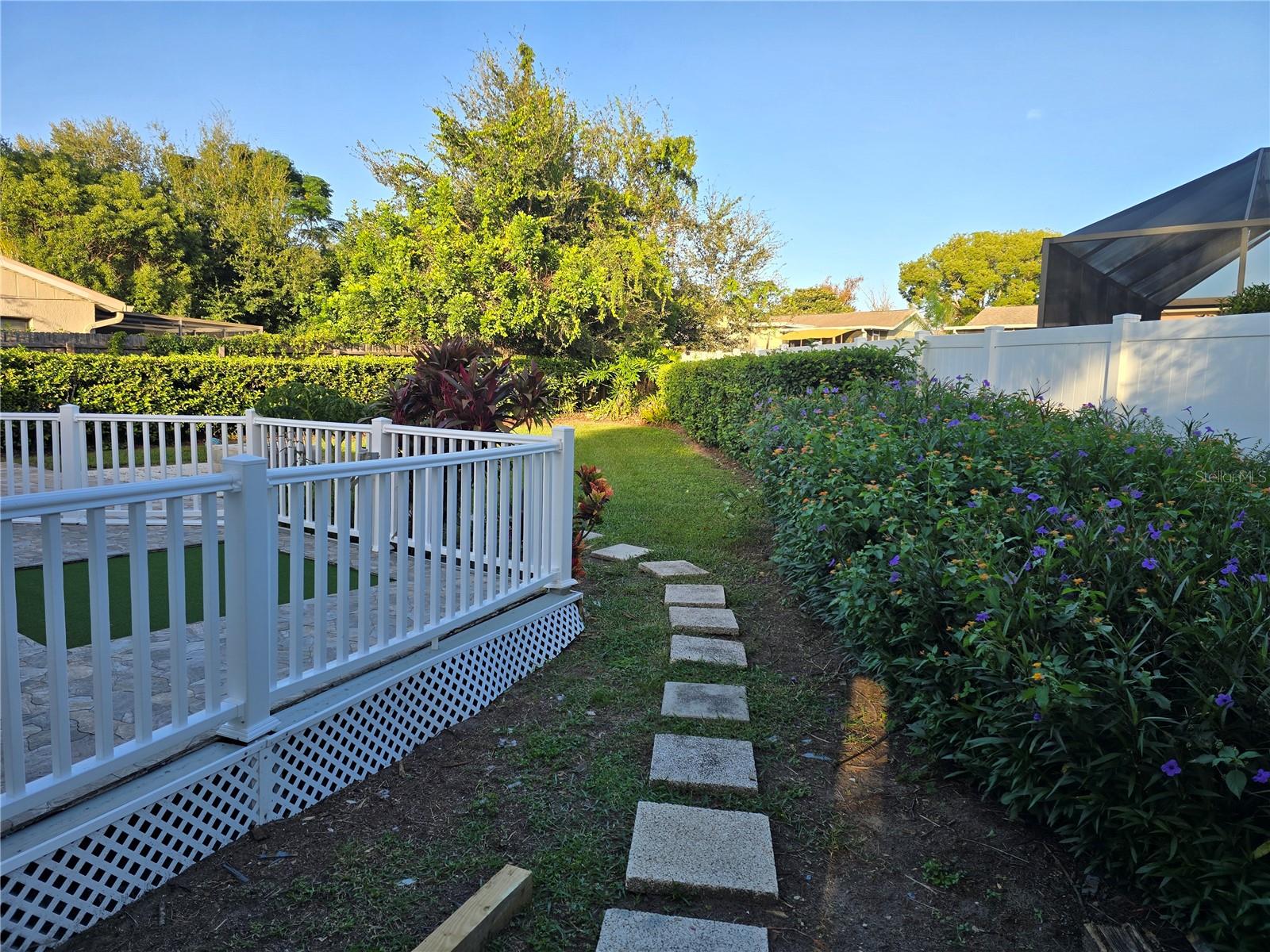 1007 VINEYARD CT — photo 5