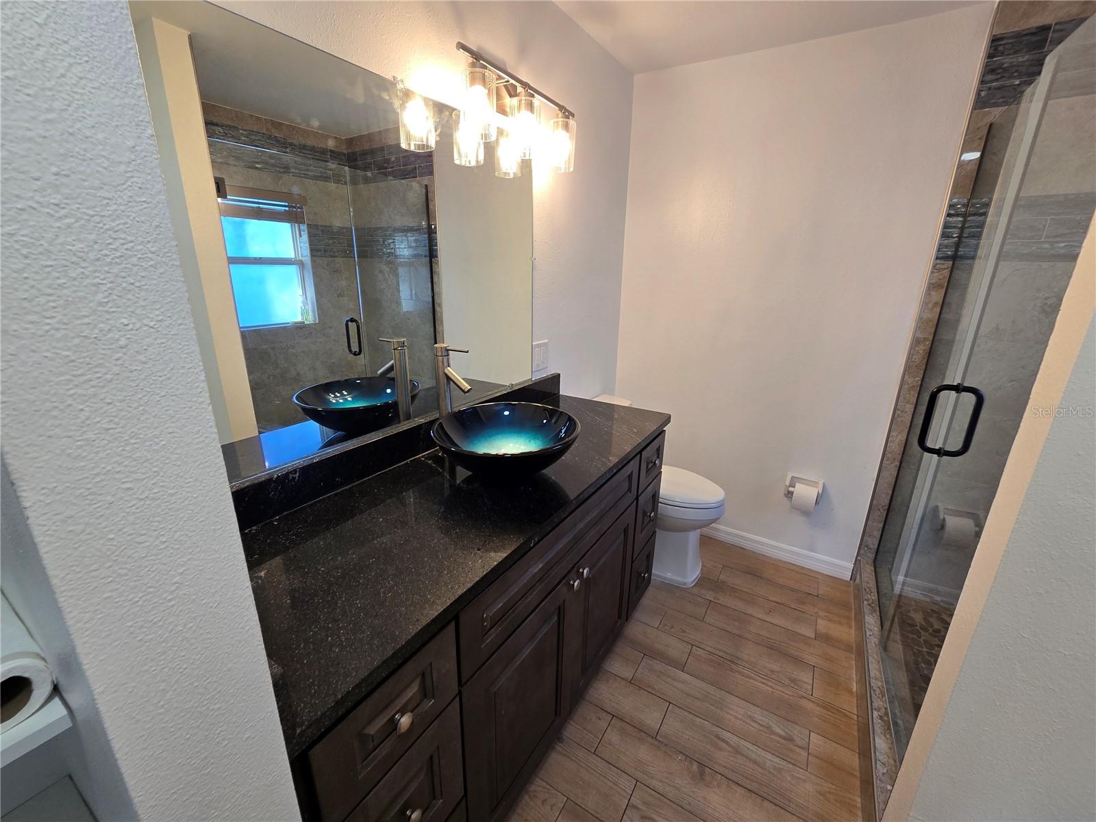 1007 VINEYARD CT — photo 11