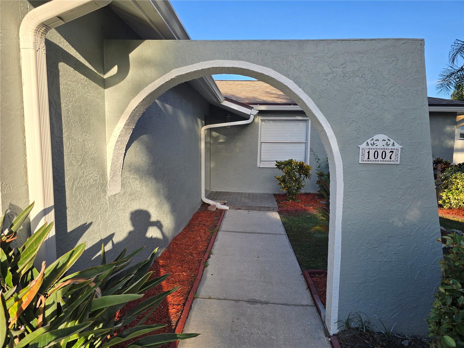 1007 VINEYARD CT — photo 2