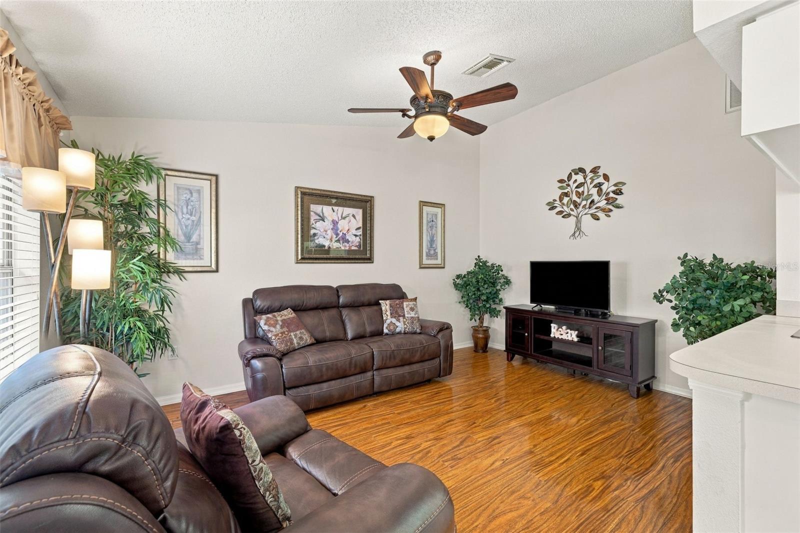 1149 WOLFORD DR — photo 13