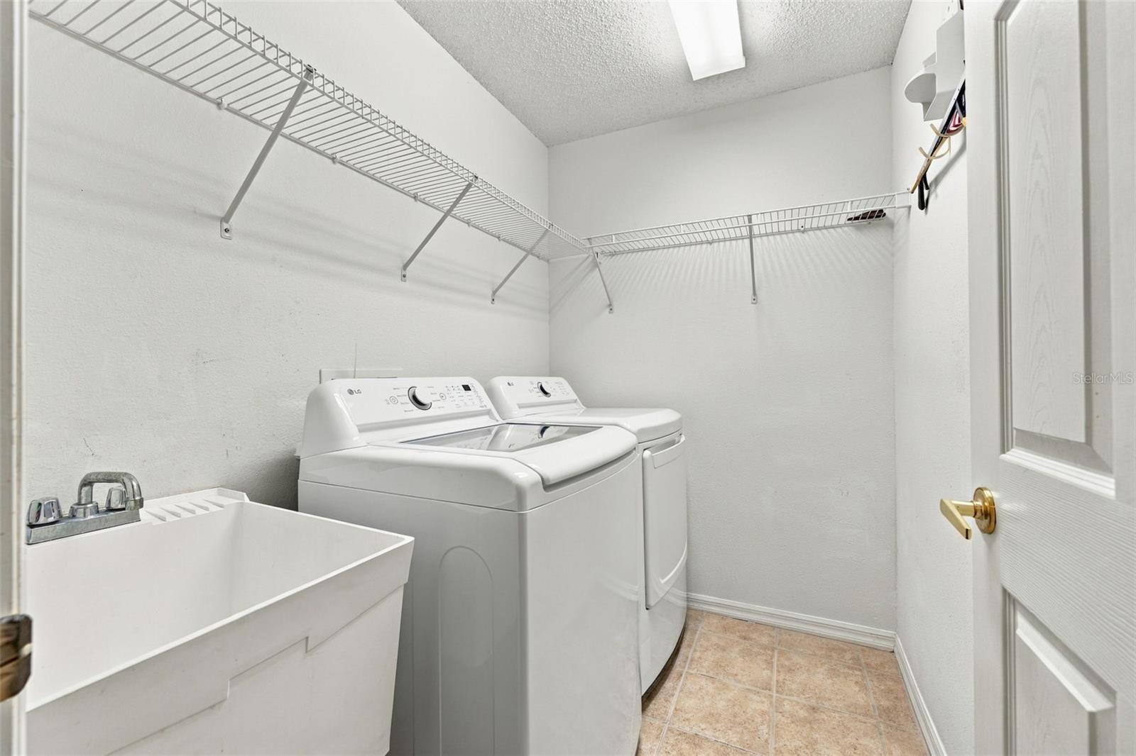 1149 WOLFORD DR — photo 24