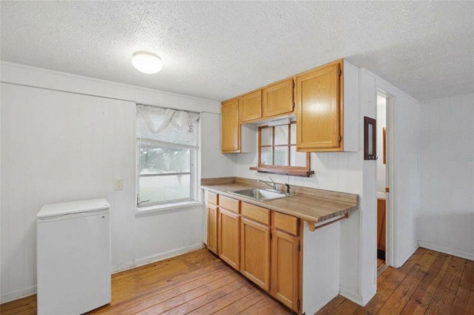 8634 23RD ST — photo 34