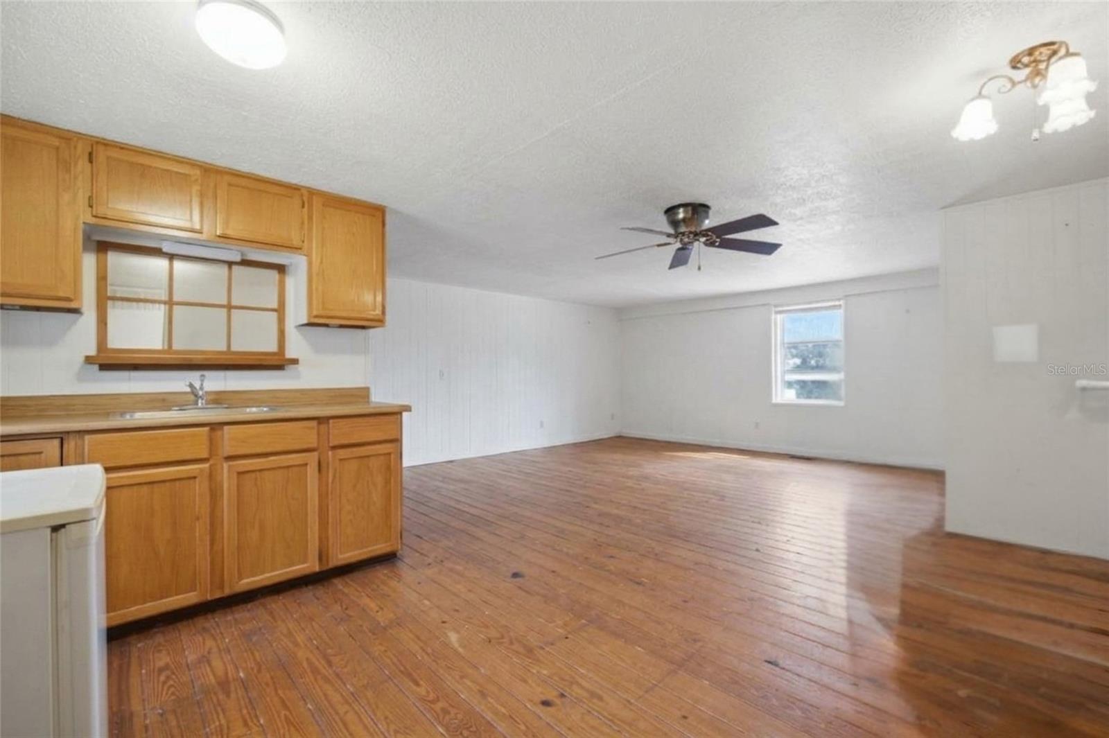 8634 23RD ST — photo 33