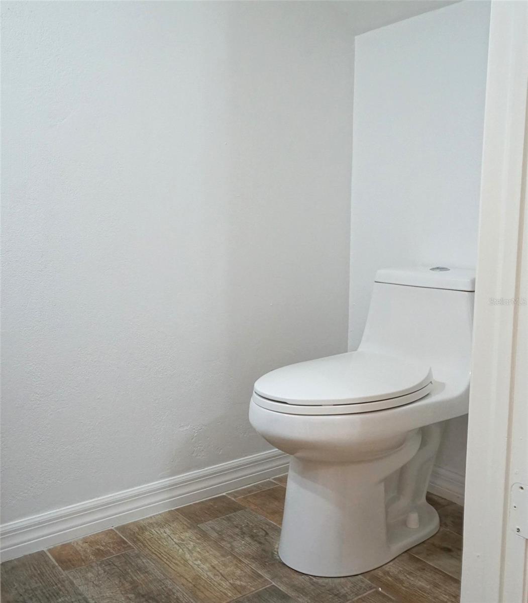 296 WINCHESTER WAY — photo 9