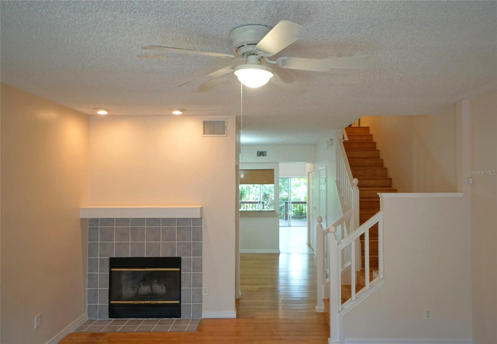 296 WINCHESTER WAY — photo 3
