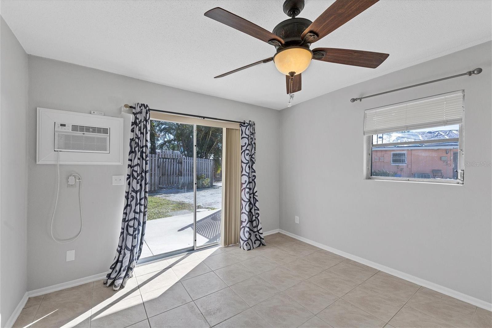 220 COLONIA LN E — photo 23