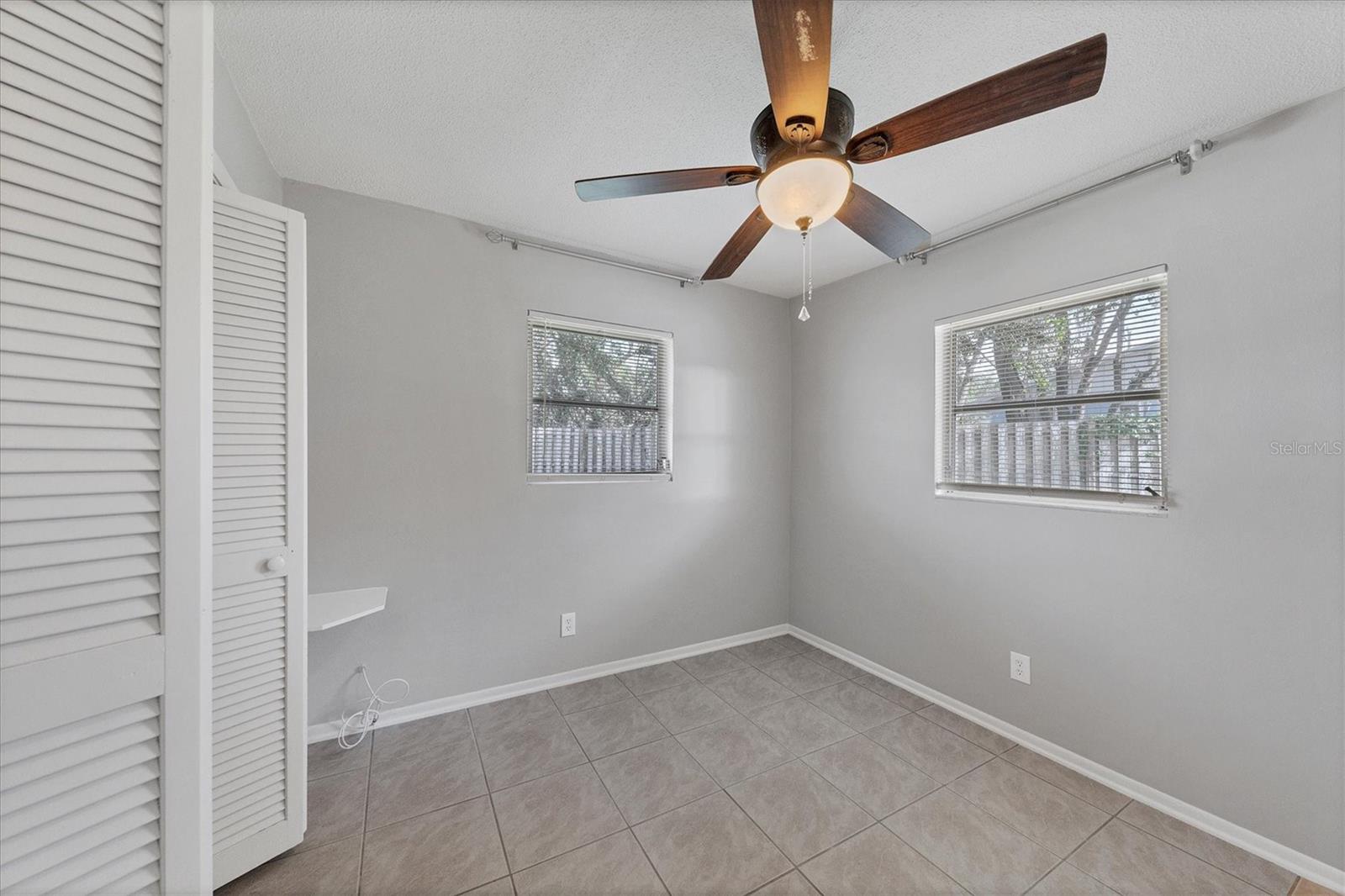 220 COLONIA LN E — photo 27