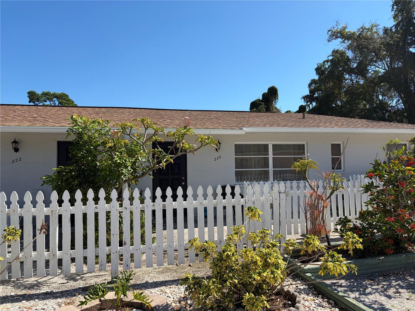 220 COLONIA LN E — photo 3